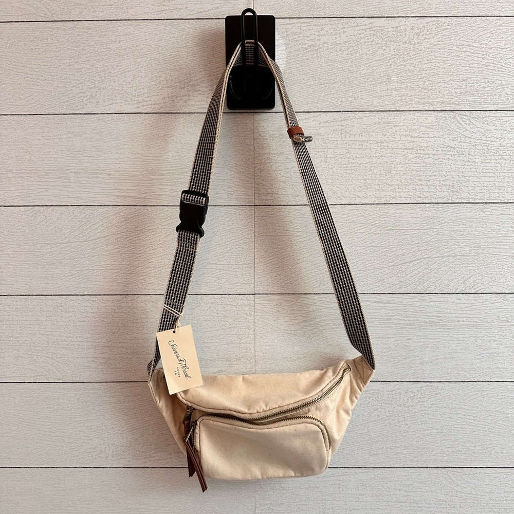 NWT ✨ Universal Thread Canvas Belt Bag